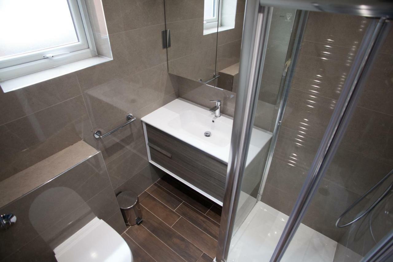Goldbeaters House Hotel Edgware Екстериор снимка