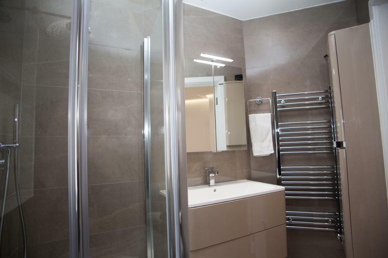 Goldbeaters House Hotel Edgware Екстериор снимка