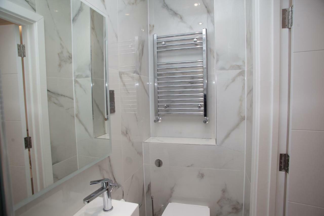 Goldbeaters House Hotel Edgware Екстериор снимка