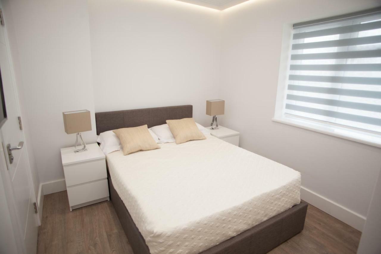 Goldbeaters House Hotel Edgware Екстериор снимка