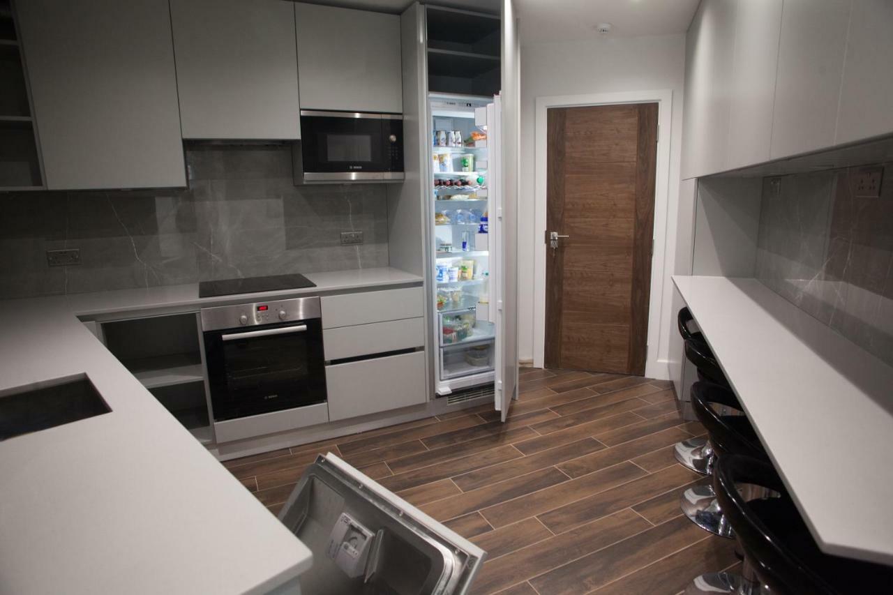 Goldbeaters House Hotel Edgware Екстериор снимка