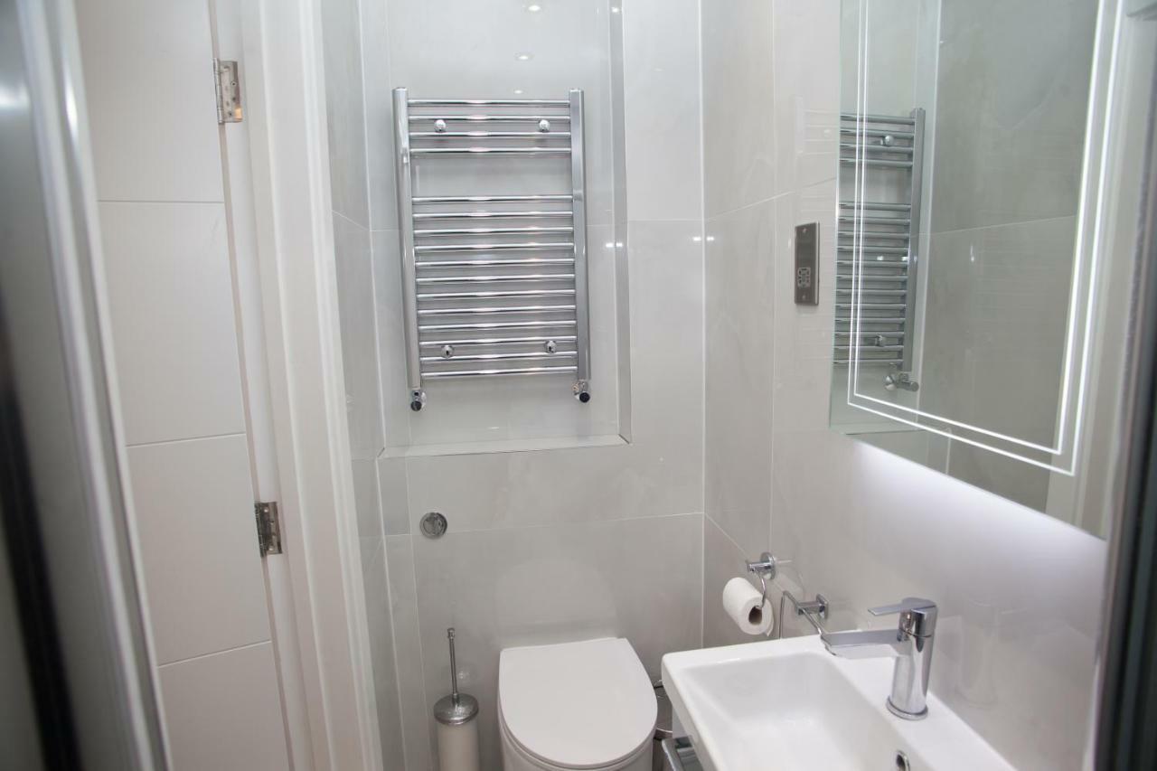 Goldbeaters House Hotel Edgware Екстериор снимка