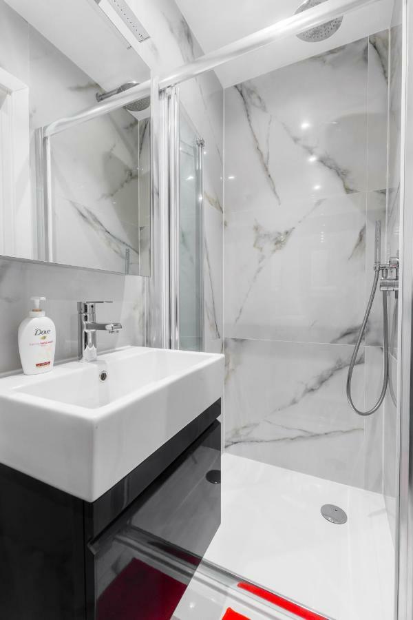 Goldbeaters House Hotel Edgware Екстериор снимка